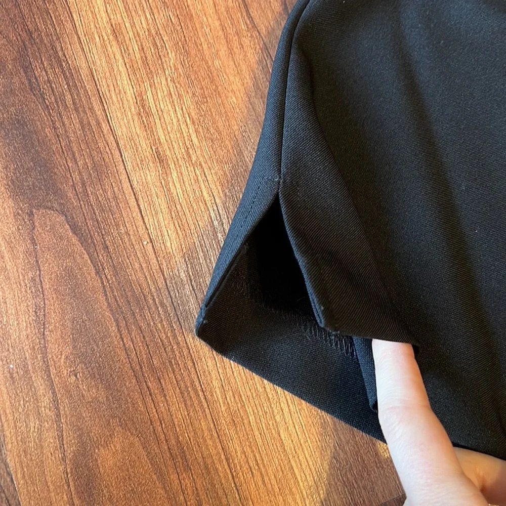 Black skirt with blinged zipper - Picture 5 of 8